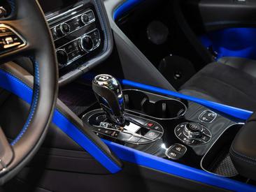 Bentley Bentayga V8 S Black Edition — photo 9
