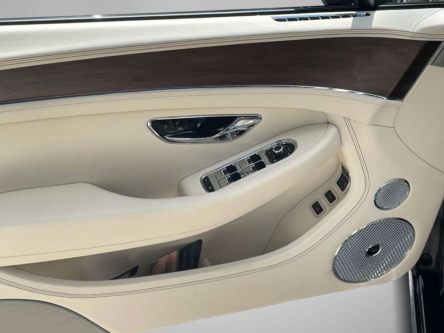 Bentley Continental GTC Blackline - 2025 - Joinsteer - #4