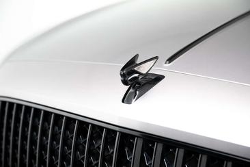 Bentley Flying Spur V8 — photo 11
