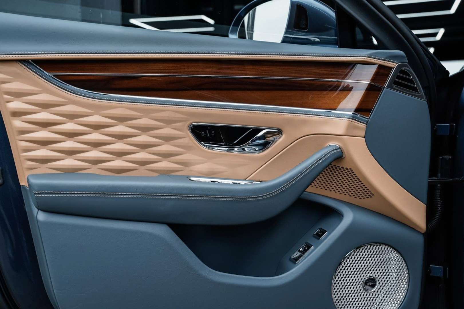 Bentley Flying Spur W12 First Edition Mulliner - 2020 - Joinsteer - #13