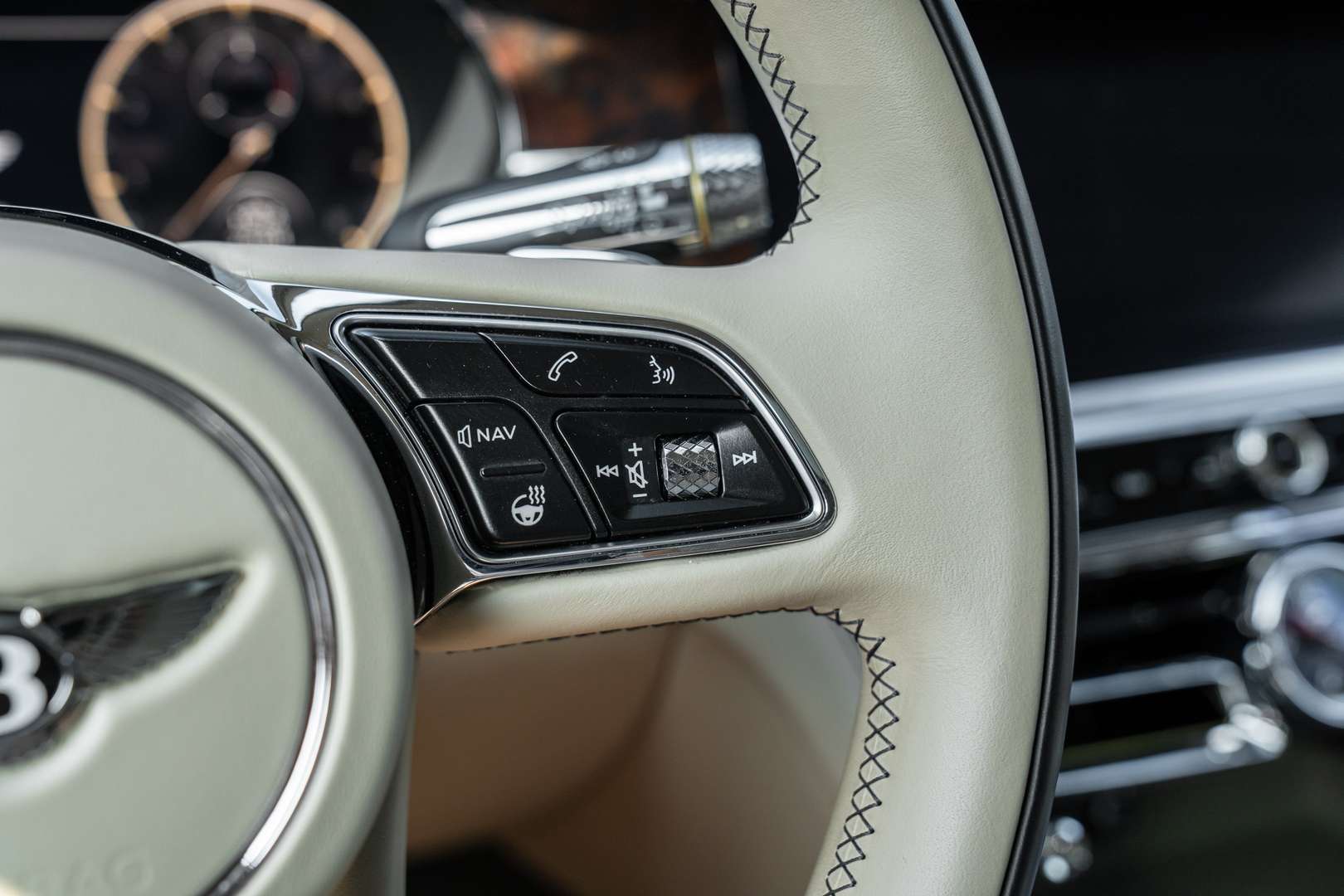 Bentley Flying Spur V8 Azure - 2021 - Joinsteer - #13