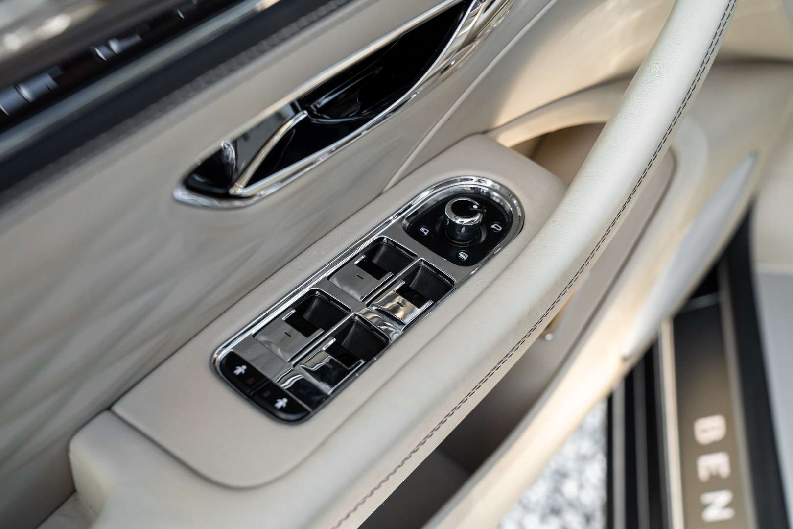 Bentley Flying Spur V8 Azure - 2021 - Joinsteer - #15