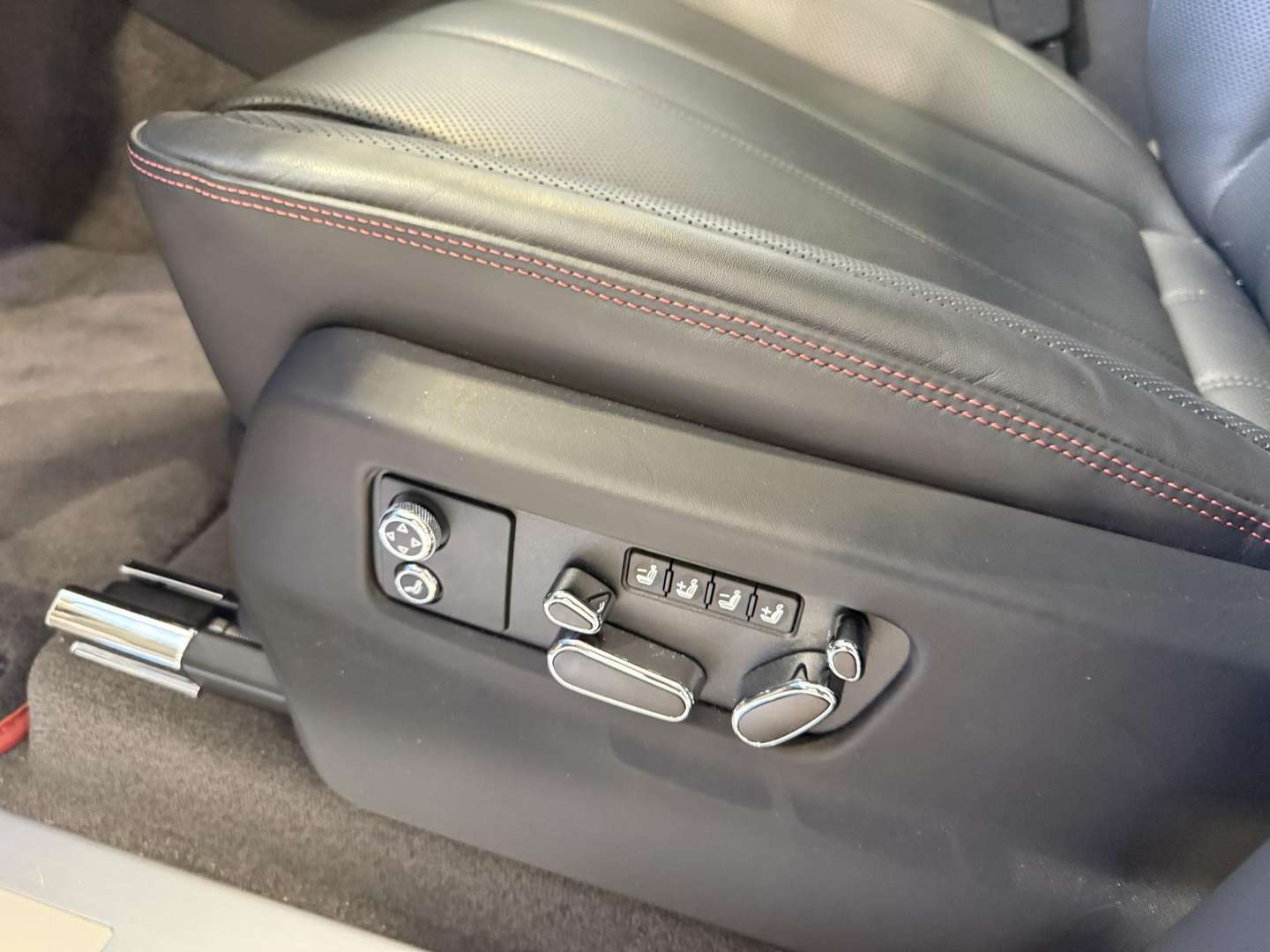 Bentley Bentayga V6 Hybrid S - 2025 - Joinsteer - #16