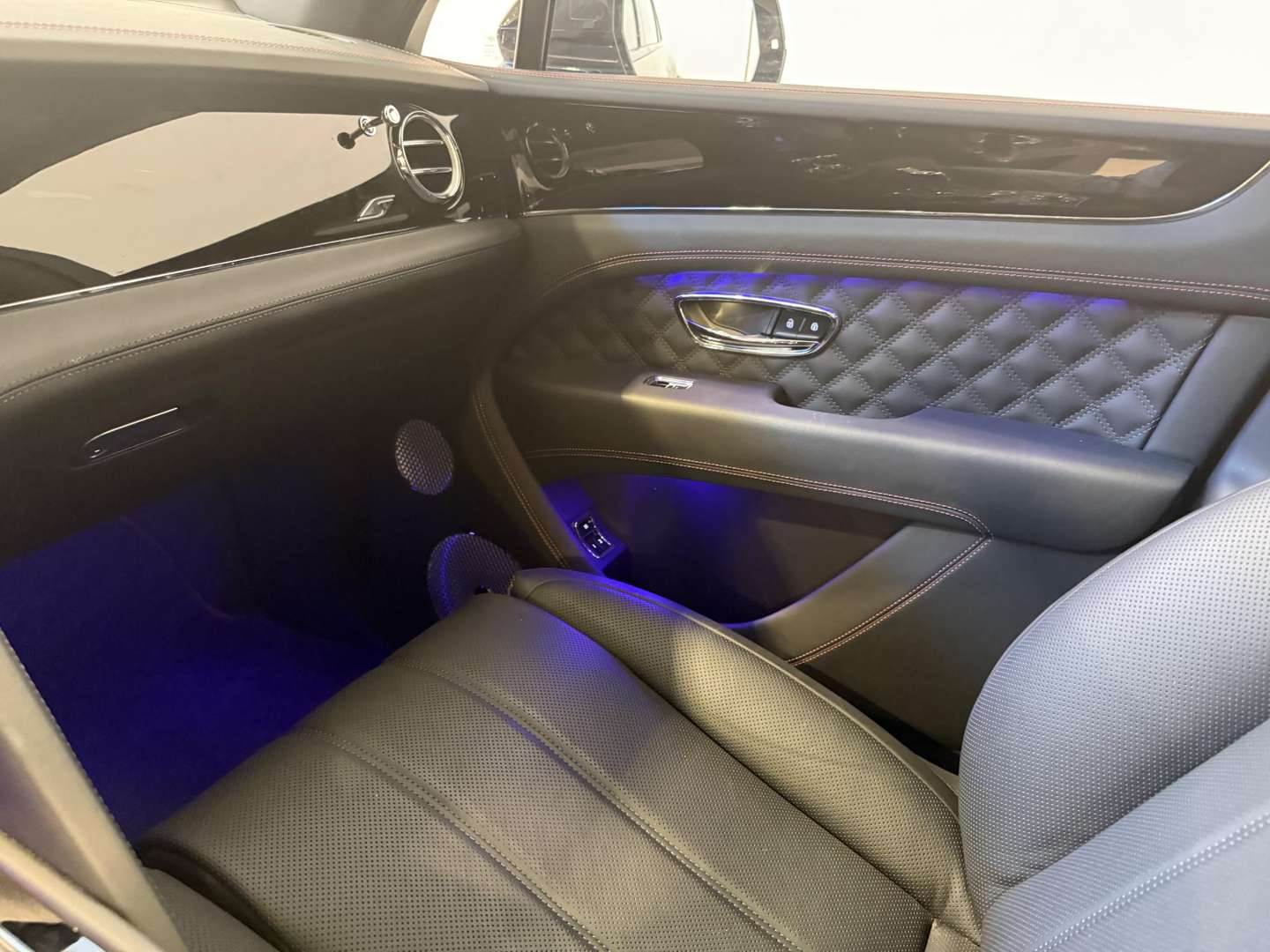 Bentley Bentayga V6 Hybrid S - 2025 - Joinsteer - #21