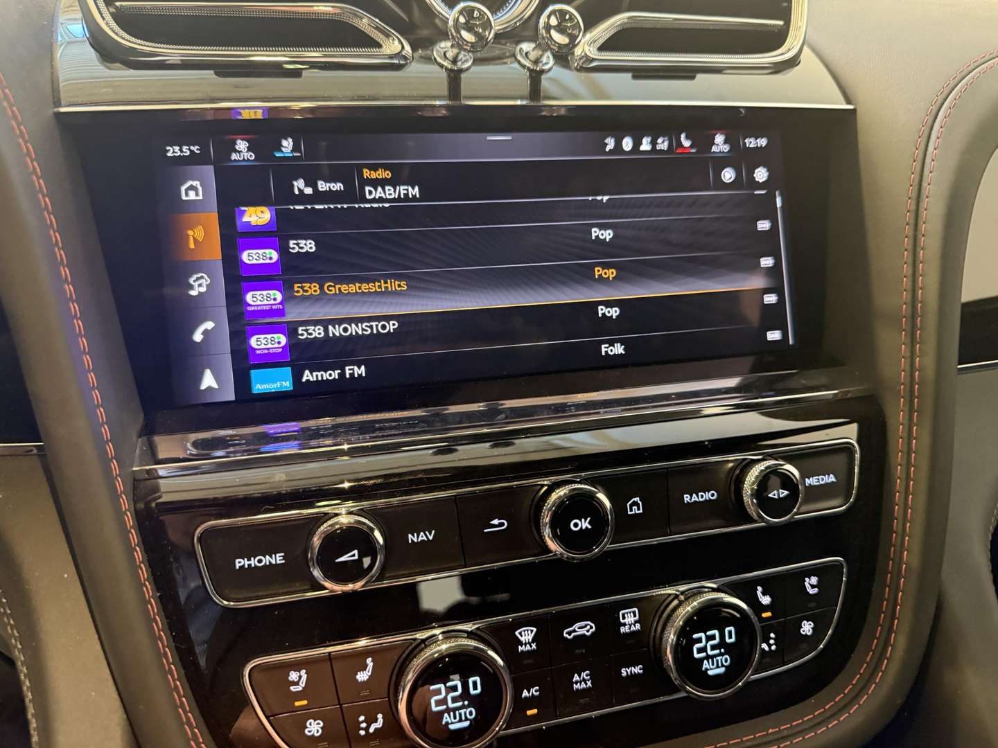 Bentley Bentayga V6 Hybrid S - 2025 - Joinsteer - #25