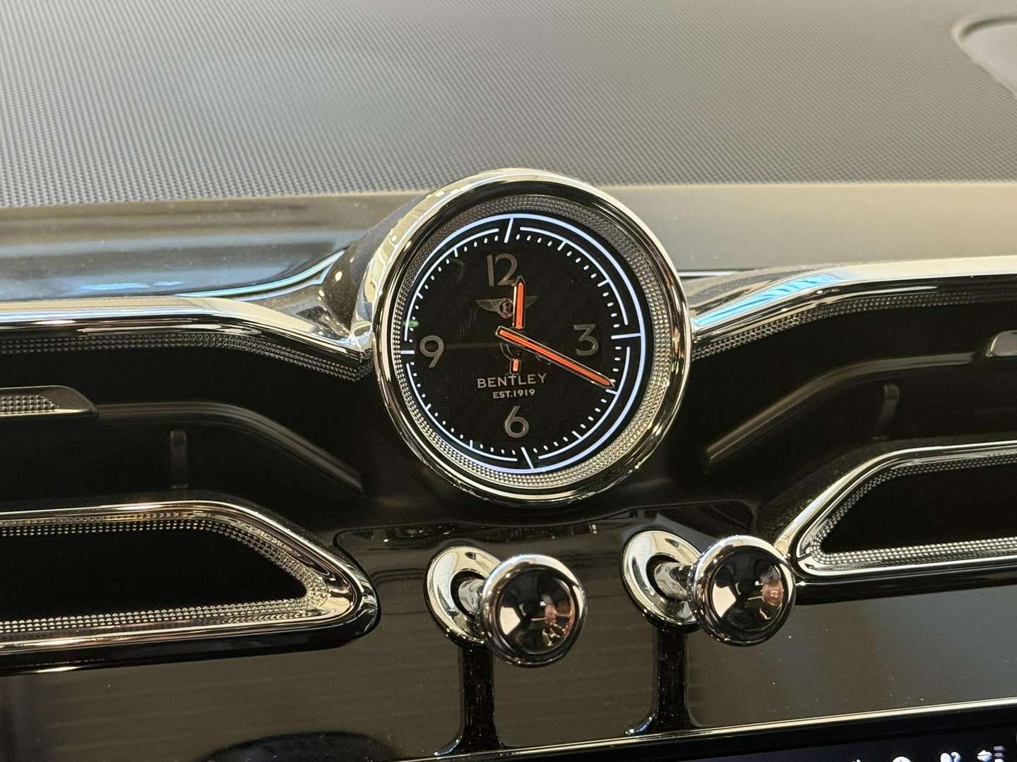 Bentley Bentayga V6 Hybrid S - 2025 - Joinsteer - #26