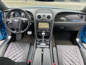 Bentley Flying Spur V8 S Mulliner — photo 13