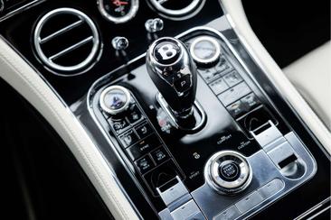Bentley Continental GT W12 — photo 13