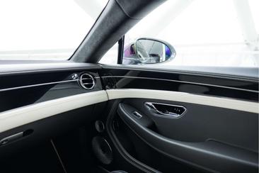Bentley Continental GT W12 — photo 14