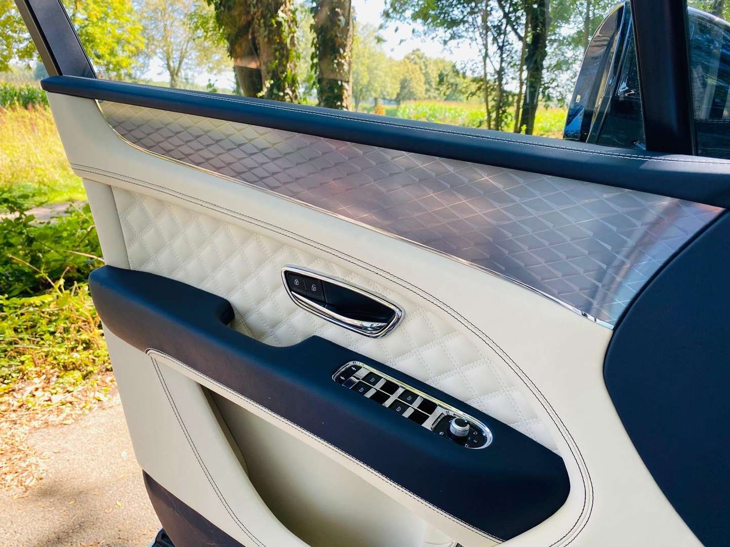 Bentley Bentayga V8 S - 2023 - Joinsteer - #15