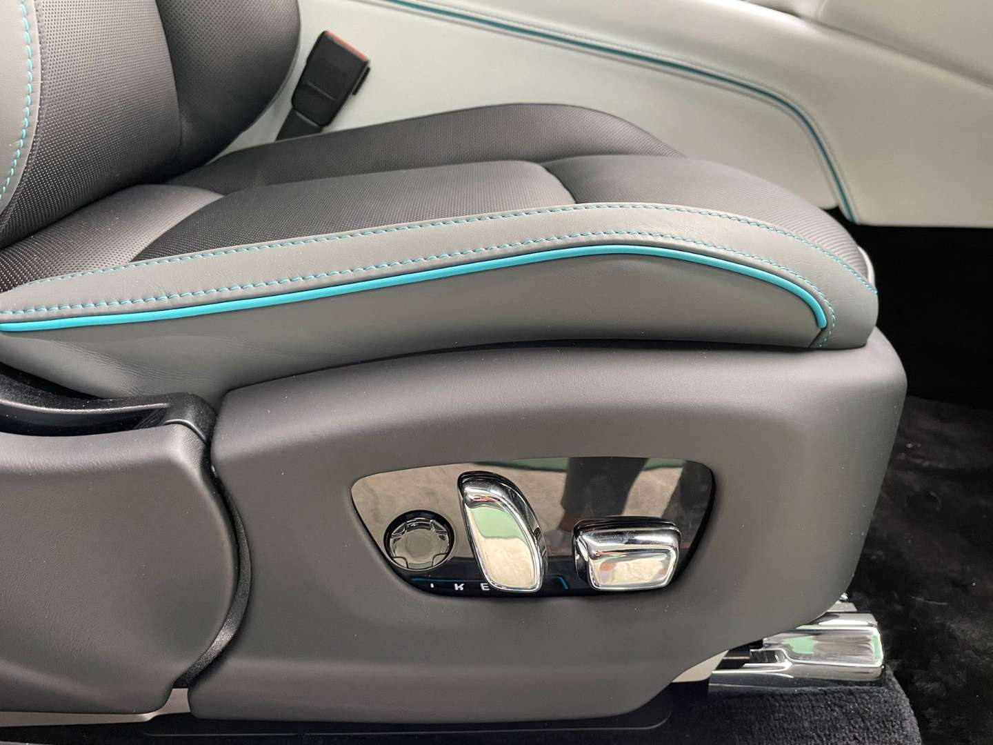 Rolls-Royce Spectre Black Badge - 2025 - Joinsteer - #23