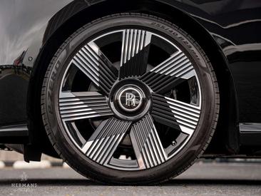 Rolls-Royce Spectre Bespoke — photo 17
