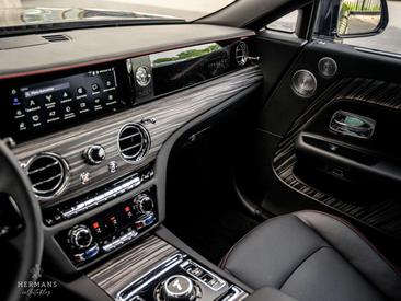 Rolls-Royce Spectre Bespoke — photo 20