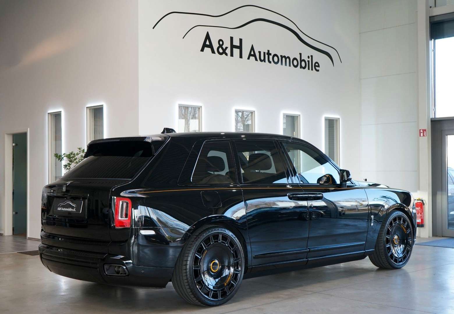 Rolls-Royce Cullinan Black Badge - 2023 - Joinsteer - #12