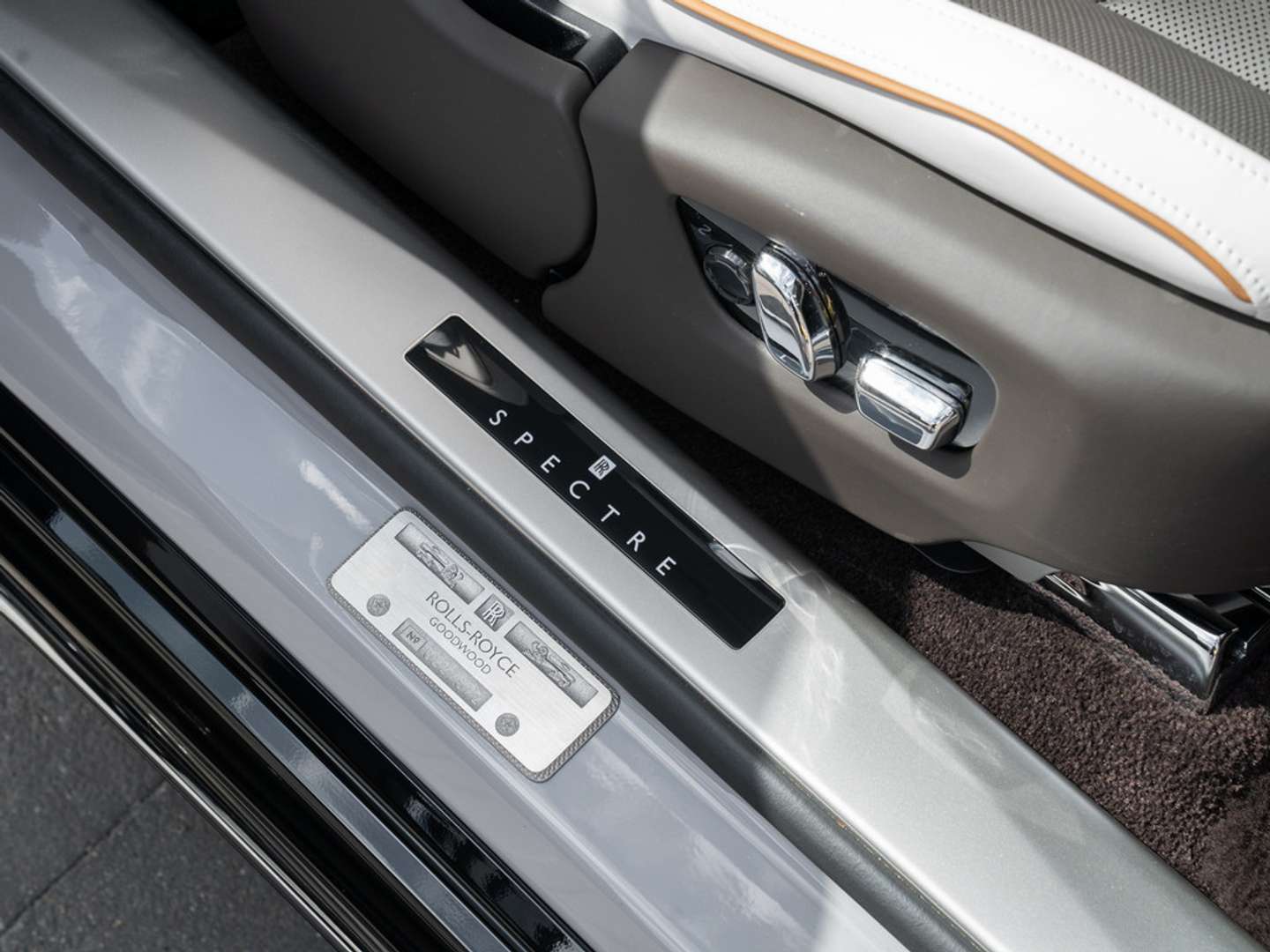 Rolls-Royce Spectre - 2025 - Joinsteer - #12