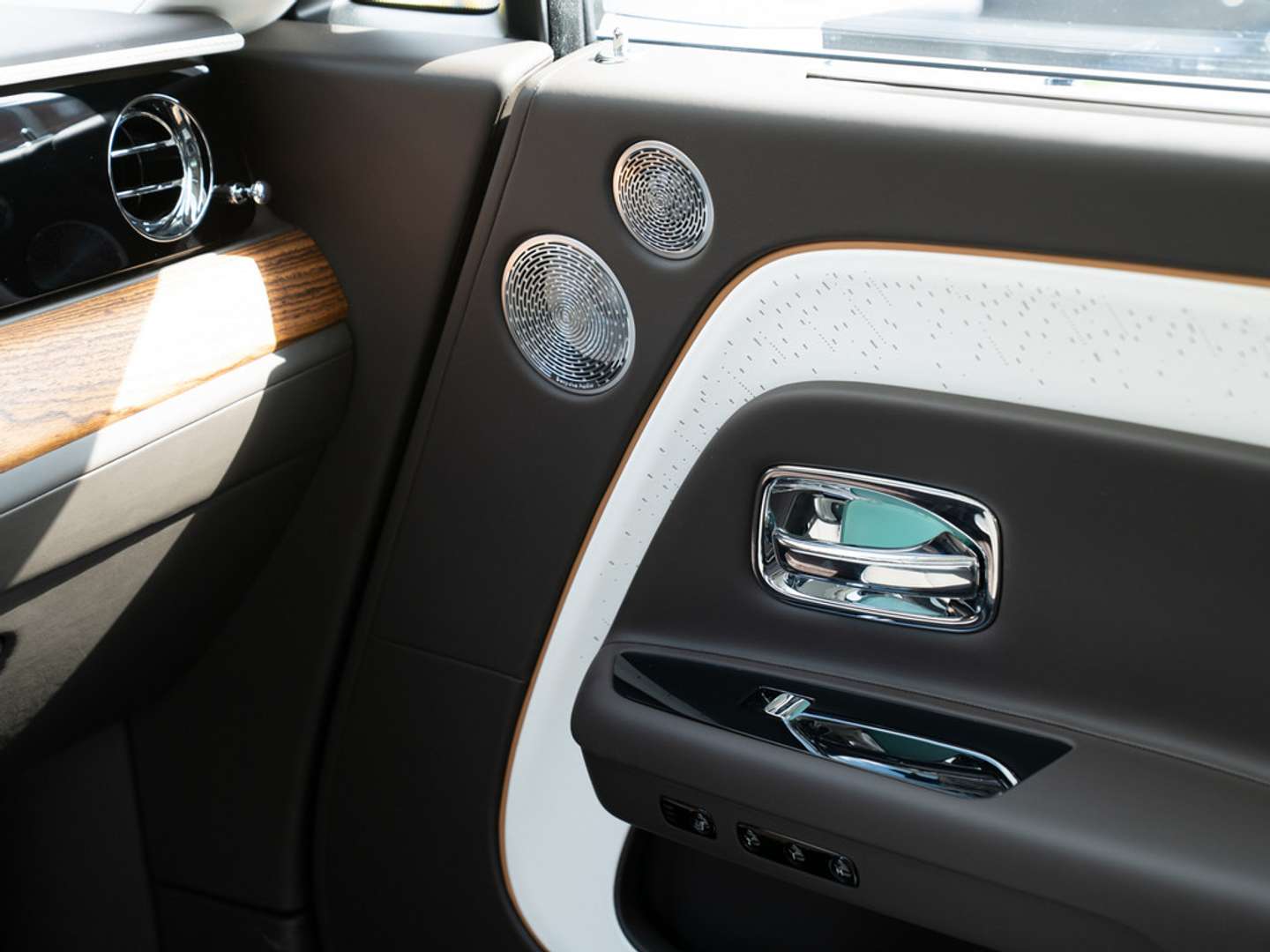 Rolls-Royce Spectre - 2025 - Joinsteer - #14