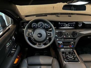 Rolls-Royce Ghost Black Badge — photo 11
