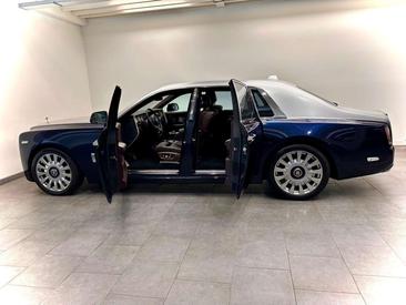 Rolls-Royce Phantom V12 — photo 3