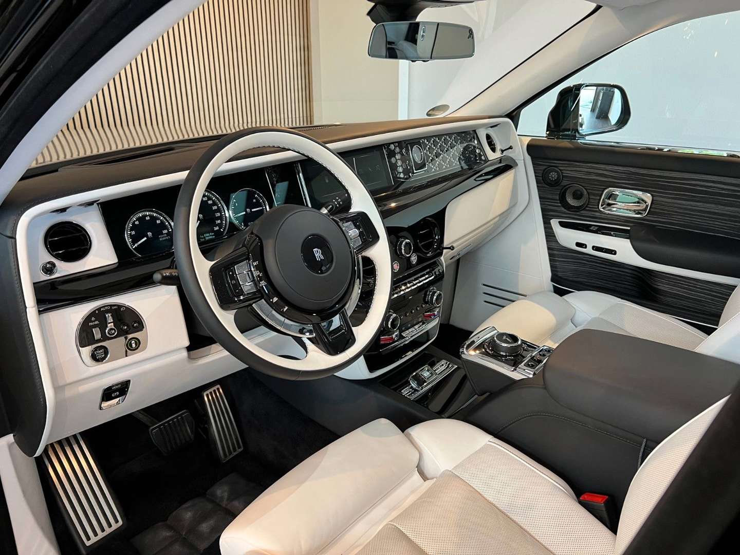 Rolls-Royce Phantom Extended - 2024 - Joinsteer - #11