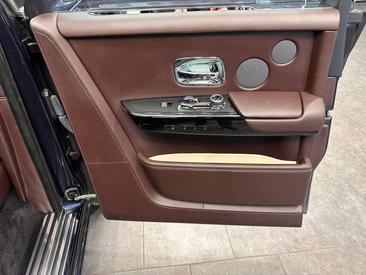Rolls-Royce Phantom V12 — photo 12
