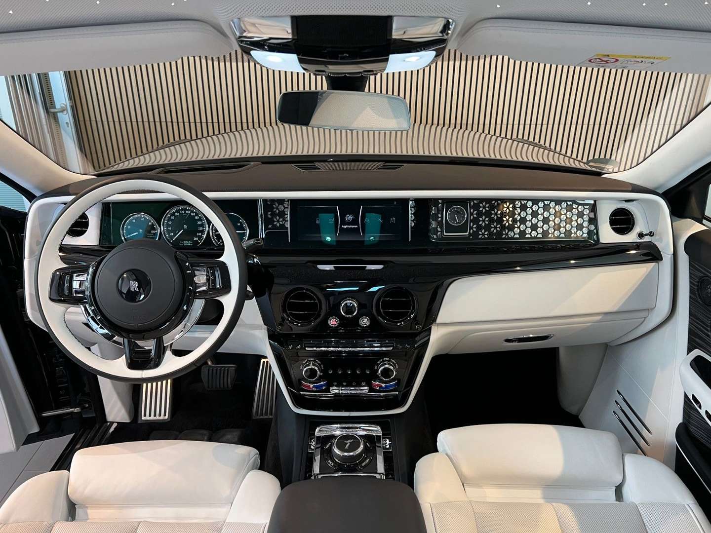 Rolls-Royce Phantom Extended - 2024 - Joinsteer - #12