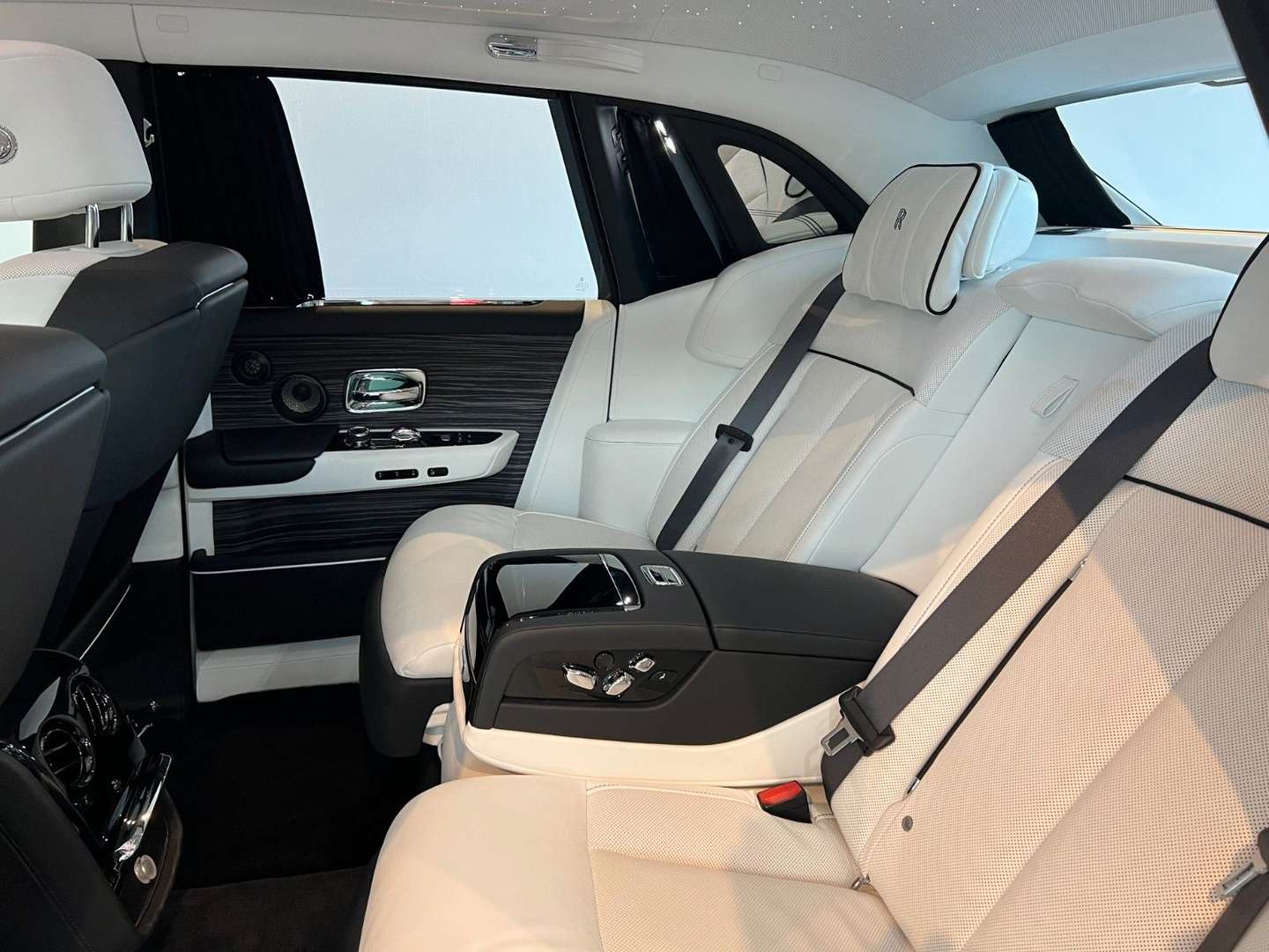 Rolls-Royce Phantom Extended - 2024 - Joinsteer - #13