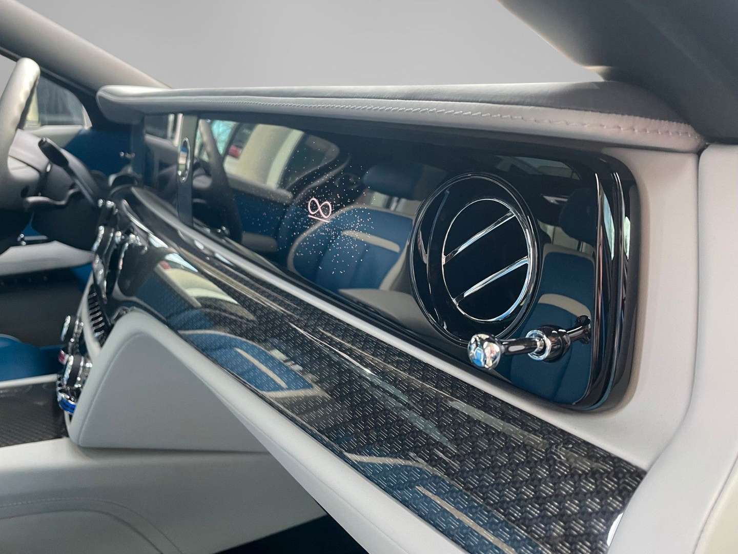 Rolls-Royce Ghost Black Badge Bespoke - 2022 - Joinsteer - #12