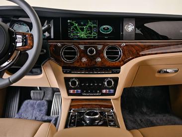 Rolls-Royce Ghost — photo 8