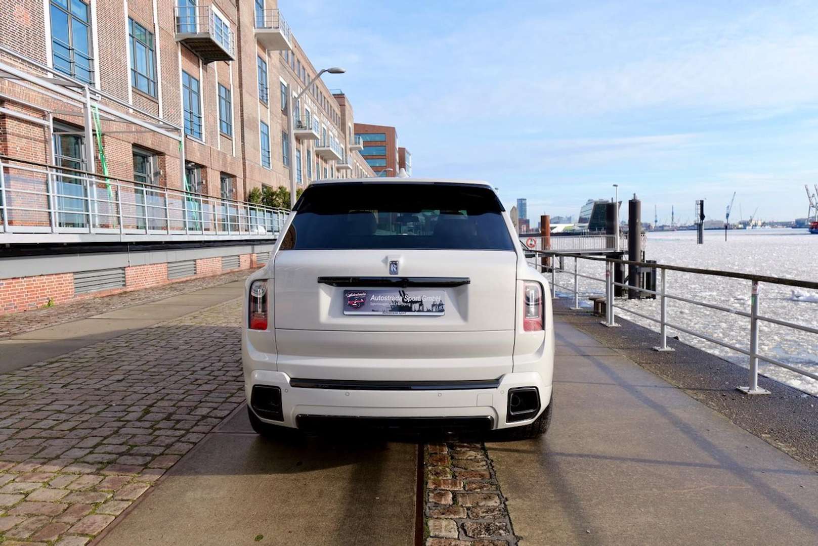 Rolls-Royce Cullinan Black Badge - 2026 - Joinsteer - #3