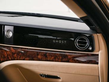 Rolls-Royce Ghost — photo 9
