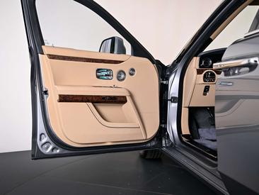 Rolls-Royce Ghost — photo 11