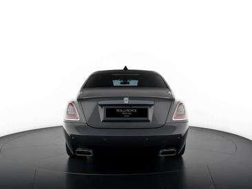 Rolls-Royce Ghost — photo 5