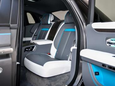 Rolls-Royce Ghost — photo 13
