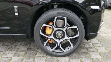 Rolls-Royce Cullinan Black Badge Bespoke — photo 10