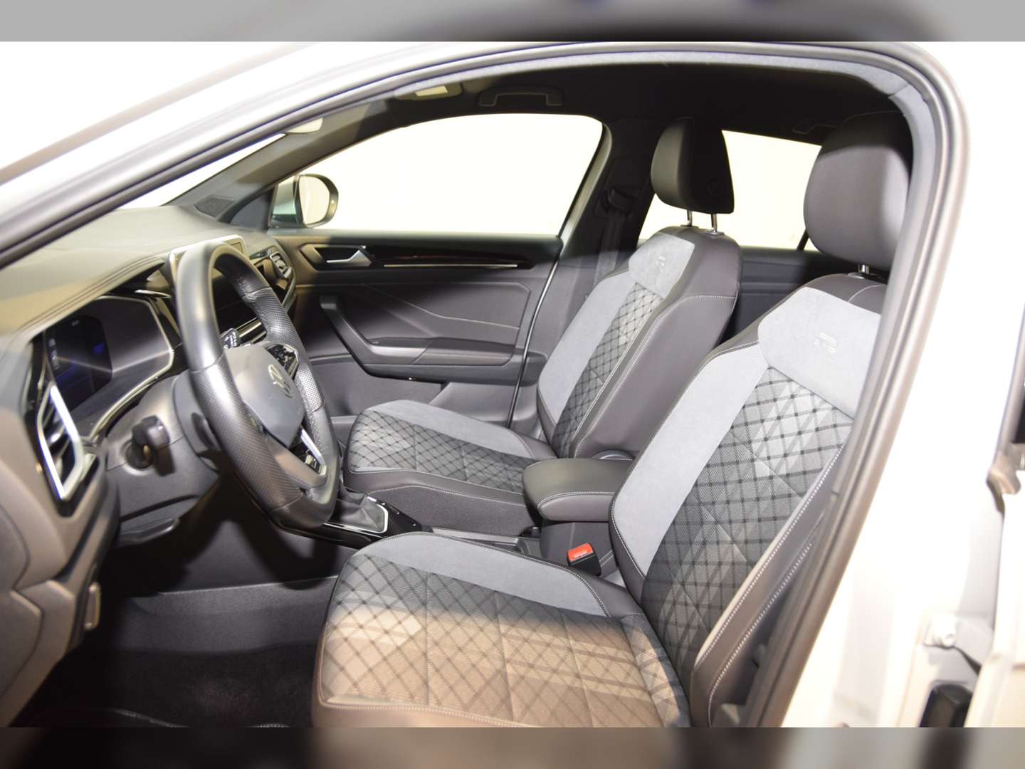 Volkswagen T-Roc R-Line - 2022 - Joinsteer - #9