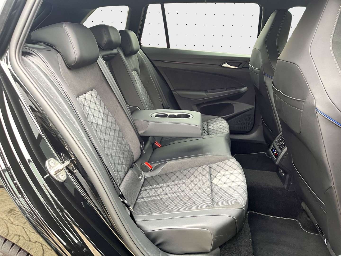 Volkswagen Golf R-Line - 2024 - Joinsteer - #14