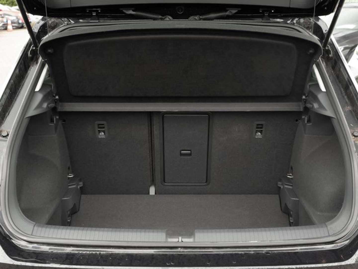 Volkswagen T-Roc TSI Move - 2023 - Joinsteer - #7