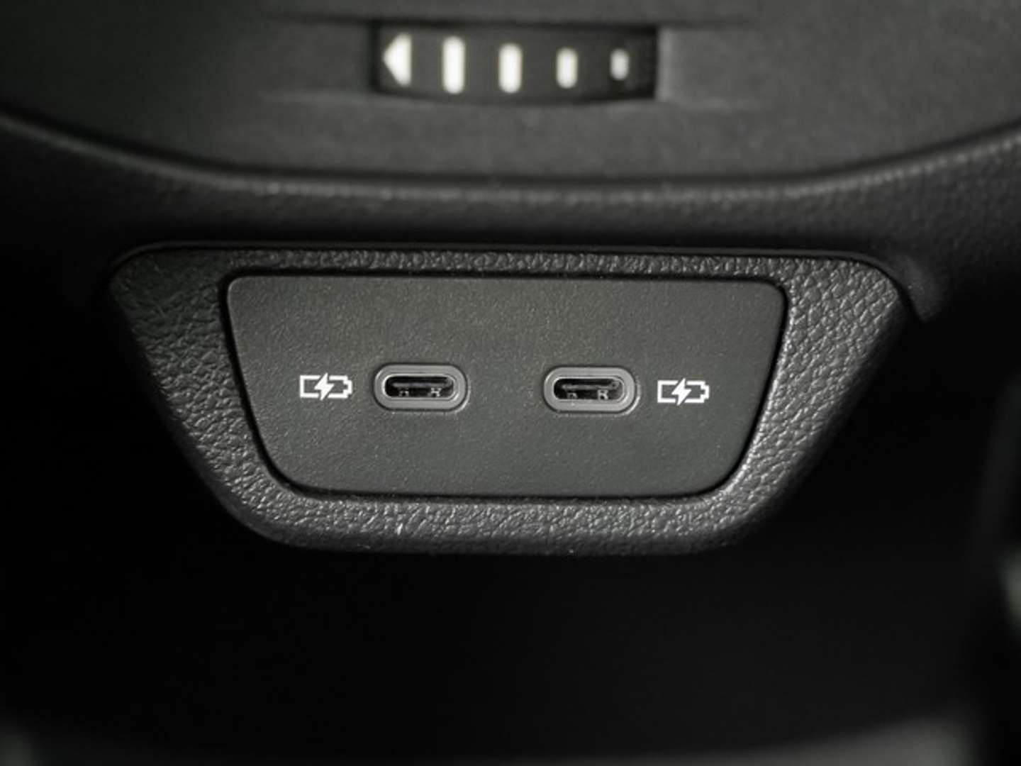 Volkswagen T-Roc TSI Move - 2023 - Joinsteer - #11