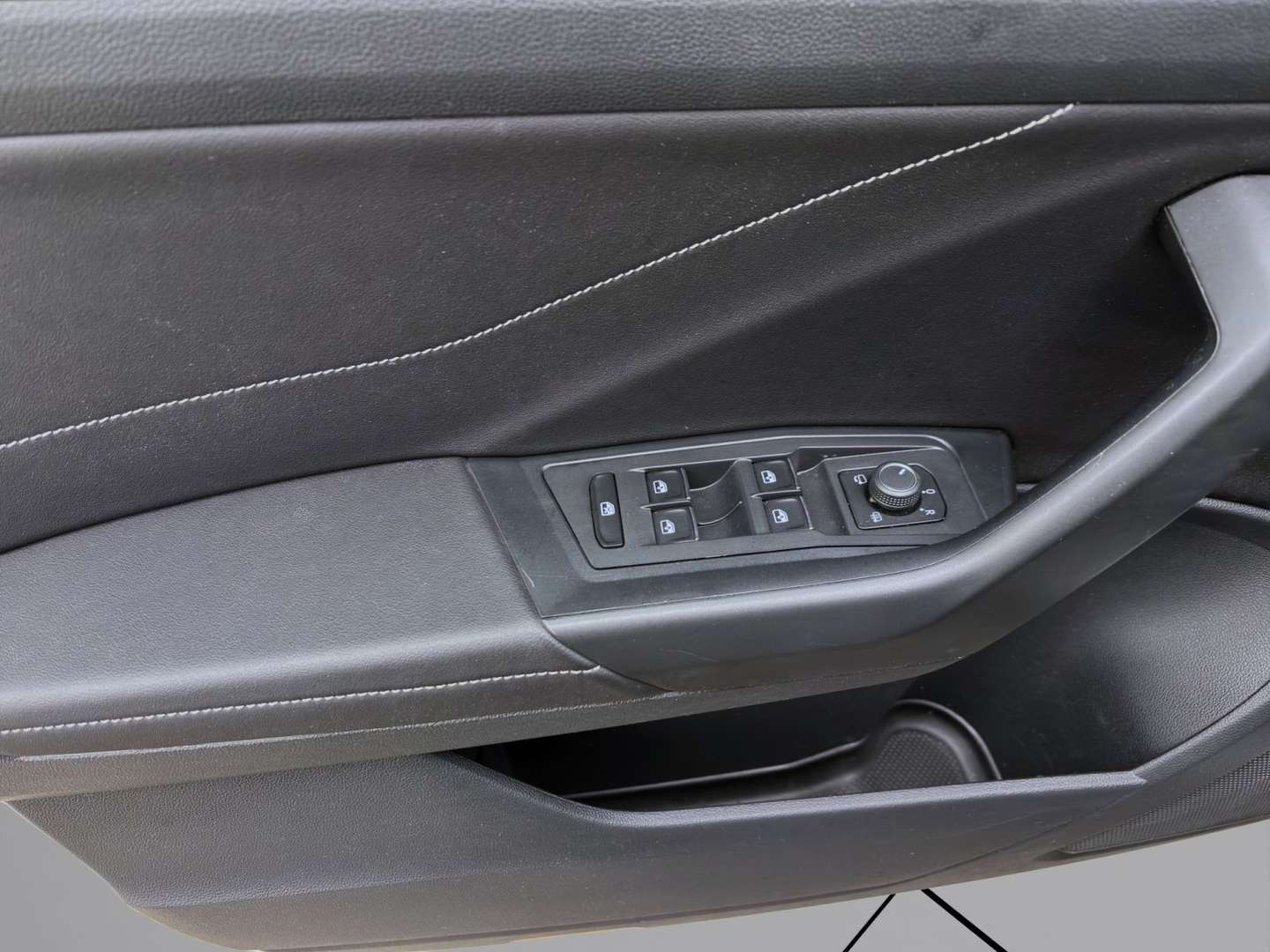 Volkswagen T-Roc TDI R-Line - 2022 - Joinsteer - #10