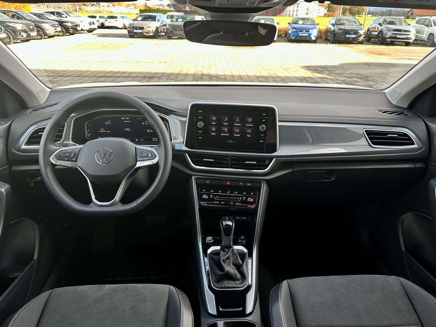 Volkswagen T-Roc TSI Style - 2024 - Joinsteer - #12