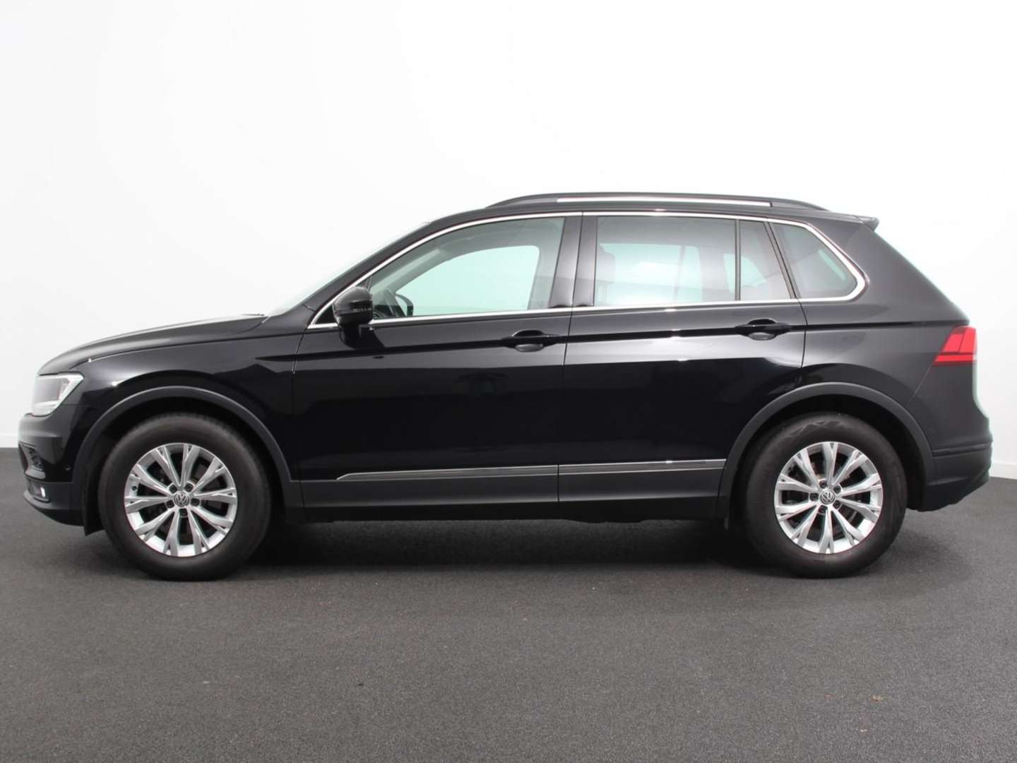 Volkswagen TIGUAN Comfortline - 2020 - Joinsteer - #6