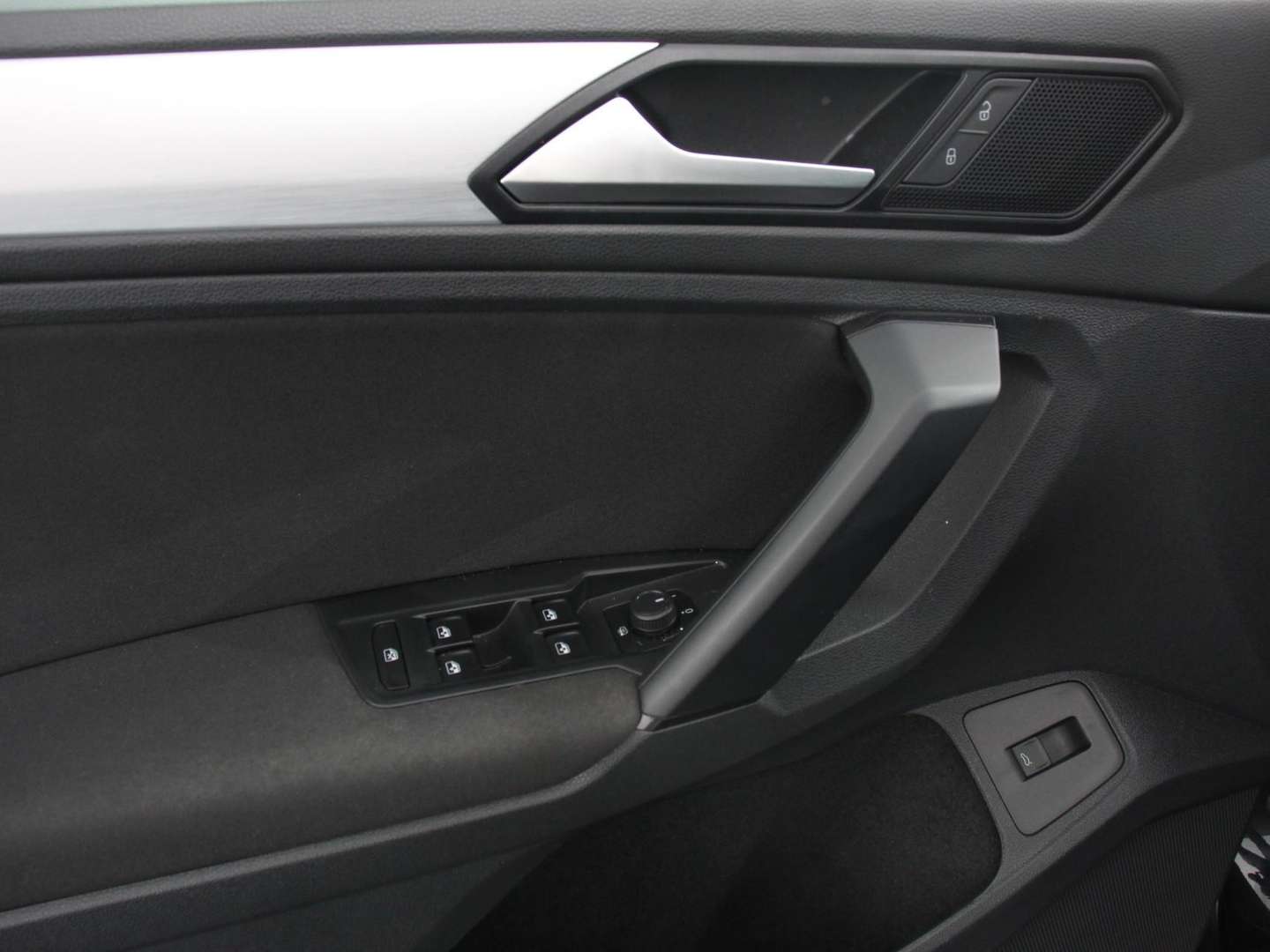 Volkswagen TIGUAN Comfortline - 2020 - Joinsteer - #12