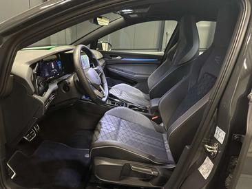 Volkswagen Golf ETSI R-Line — photo 13