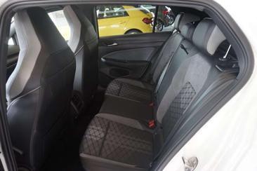 Volkswagen Golf ETSI R-Line — photo 6
