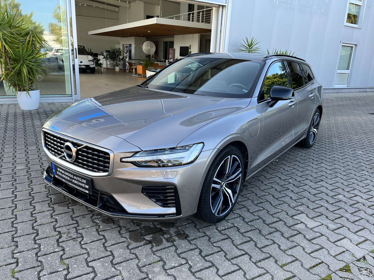 Volvo V60 R Design T6 Plug-In Hybrid AWD - 2020 - Joinsteer