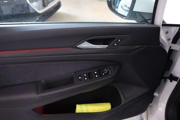 Volkswagen Golf GTI — photo 11