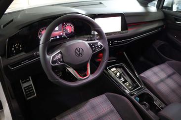 Volkswagen Golf GTI — photo 13