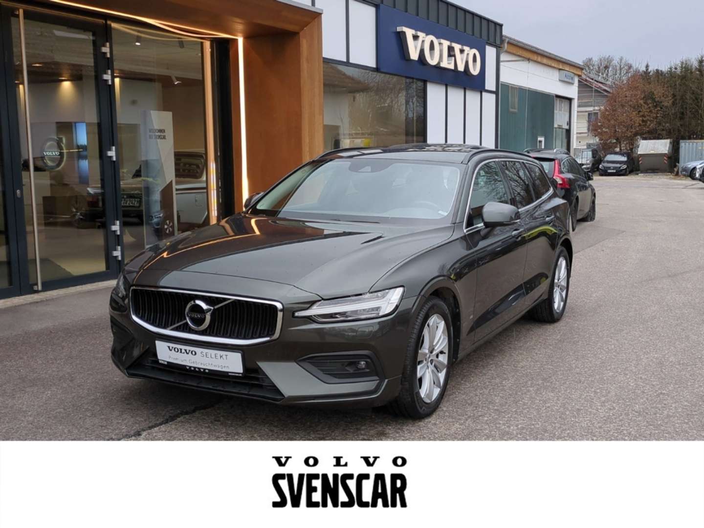 Volvo V60 Momentum Pro B4 - 2022 - Joinsteer - #1