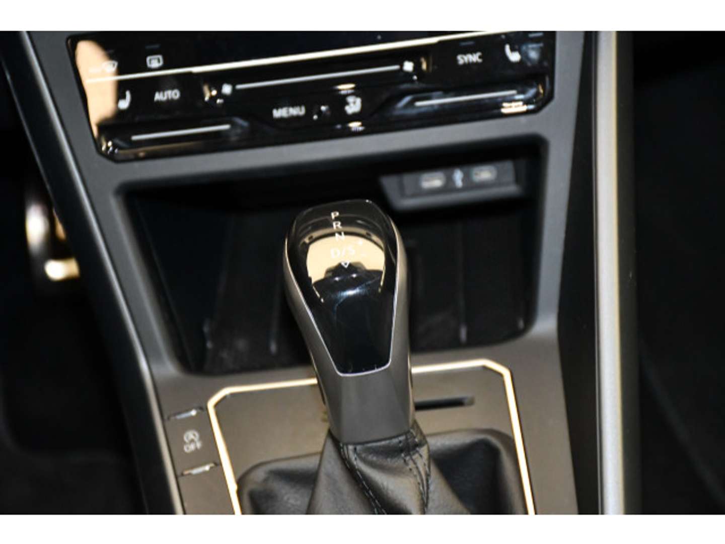 Volkswagen Taigo R-Line - 2025 - Joinsteer - #4