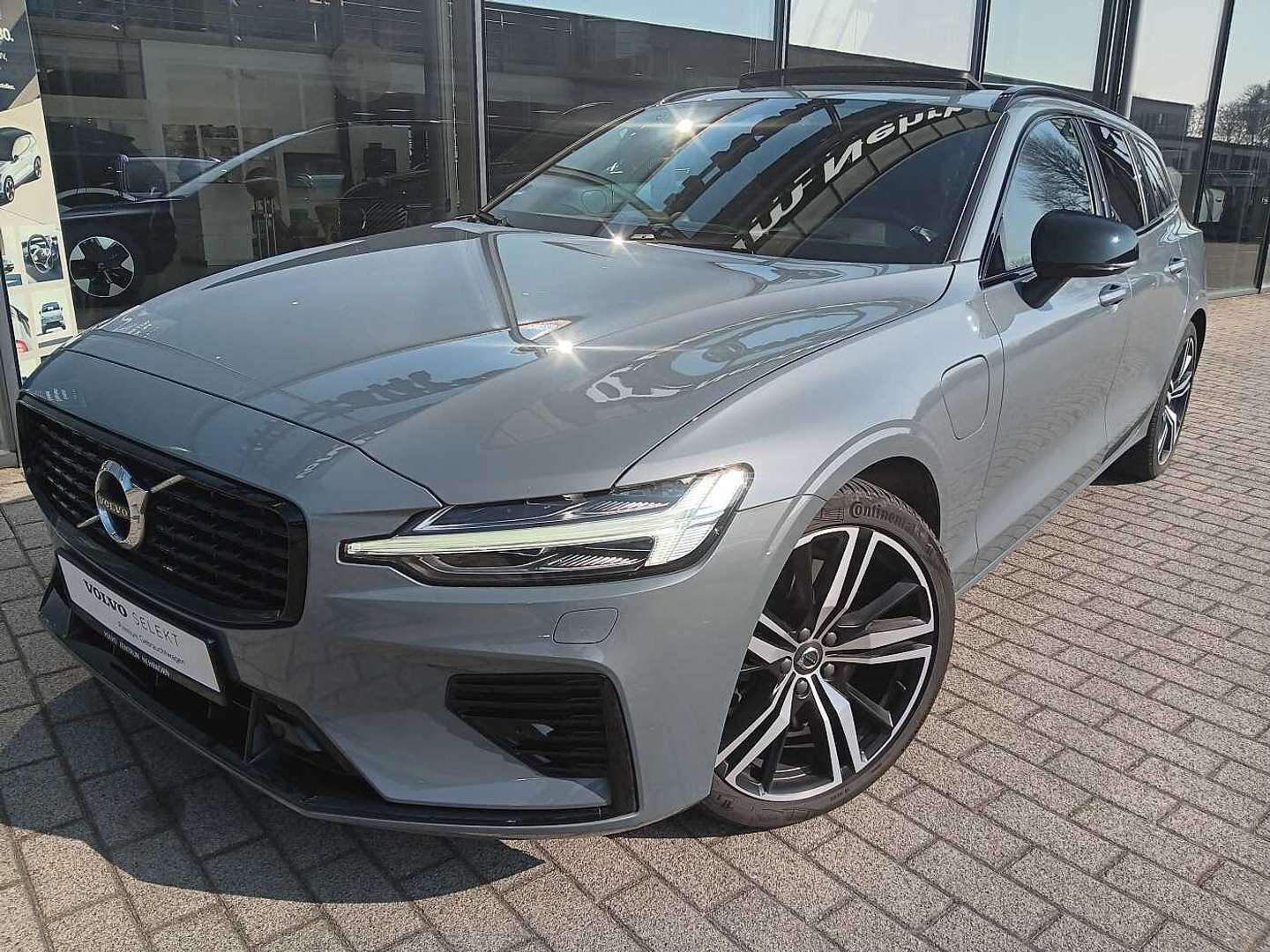 Volvo V60 R-Design T8 Recharge AWD - 2022 - Joinsteer - #1